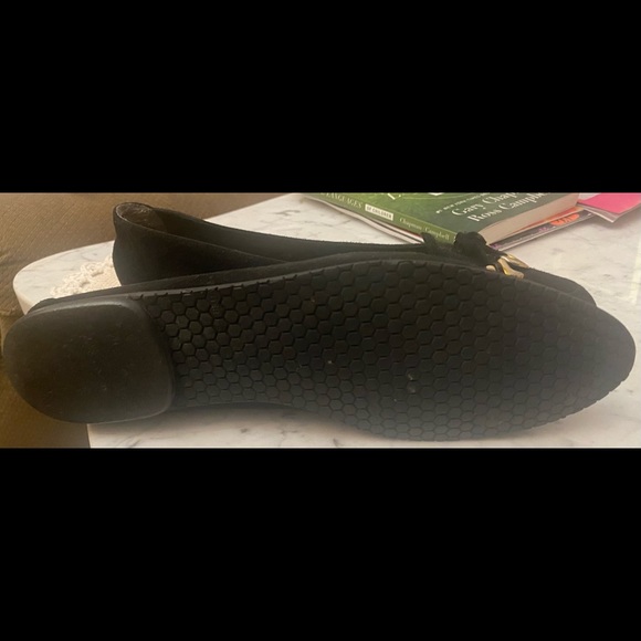 Stuart Weitzman - Picture 4 of 4